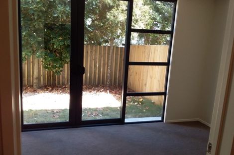 Photo of property in 2/69 Lake Road, Devonport, Auckland, 0624