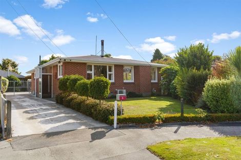 Photo of property in 16 Adams Place, Woolston, Christchurch, 8023