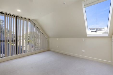 Photo of property in Shelley Bay Terraces, 23/61 Maupuia Road, Maupuia, Wellington, 6022