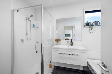 Photo of property in 5 Earhart Lane, Wigram, Christchurch, 8042