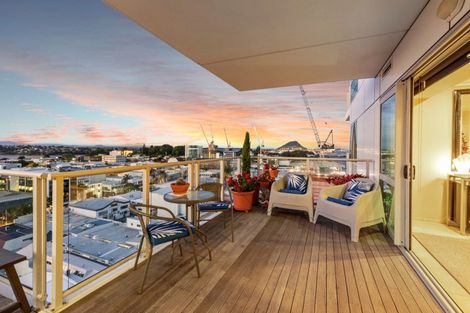 Photo of property in 15/72a Devonport Road, Tauranga, 3110