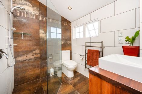 Photo of property in 3 Massey Street, Palmerston North, 4414