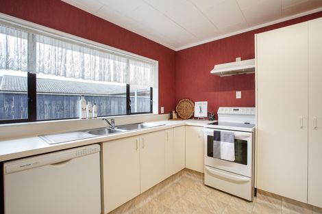 Photo of property in 124 Amberley Avenue, Highbury, Palmerston North, 4412