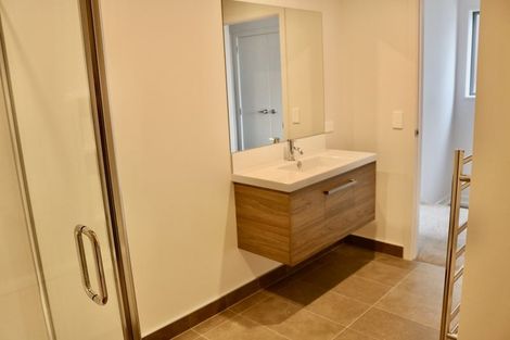 Photo of property in 94 Hobsonville Point Road, Hobsonville, Auckland, 0616