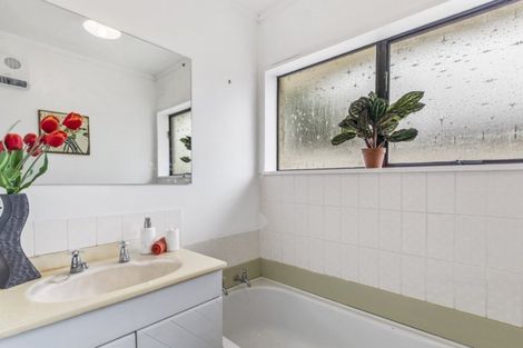 Photo of property in 49a Great South Road, Takanini, 2112