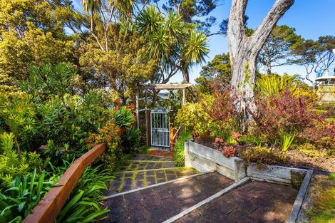 Photo of property in 101 Ferry Parade, Herald Island, Auckland, 0618