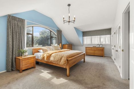 Photo of property in 30 Burnham Street, Seatoun, Wellington, 6022