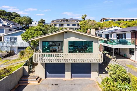 Photo of property in 22 Sunset Parade, Plimmerton, Porirua, 5026