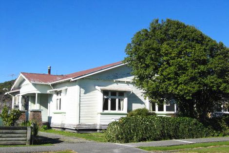 Photo of property in 53 Palmerston Street, Greymouth, 7805