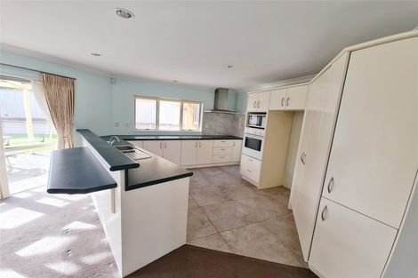 Photo of property in 17 Bramley Drive, Rototuna, Hamilton, 3210