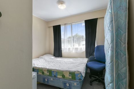 Photo of property in 15b Pencarrow Crescent, Wainuiomata, Lower Hutt, 5014