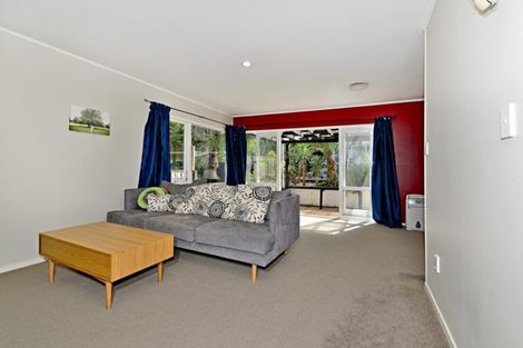 Photo of property in 21 Rotoiti Avenue, Pakuranga Heights, Auckland, 2010