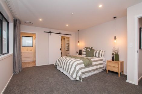 Photo of property in 18 Park Street, Winton, 9720