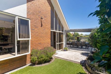 Photo of property in 72 Balrudry Street, Avonhead, Christchurch, 8042