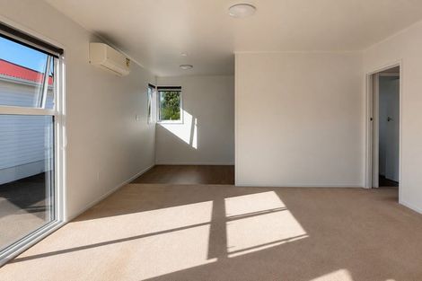 Photo of property in 80 Riverpark Crescent, Henderson, Auckland, 0610