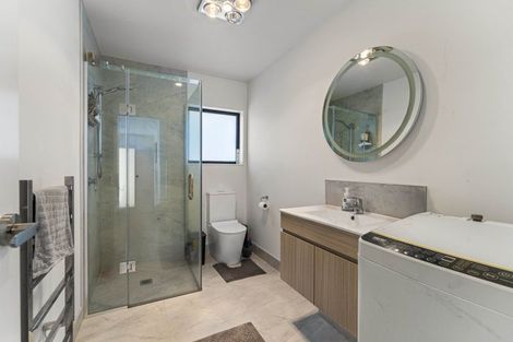 Photo of property in 7 Winnie Close, Acacia Bay, Taupo, 3330