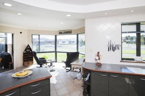 Photo of property in 84 Potae Avenue, Lytton West, Gisborne, 4010