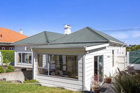 Photo of property in 6 Bernard Street, Kenmure, Dunedin, 9011