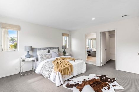 Photo of property in 11 Kouras Place, Flat Bush, Auckland, 2016