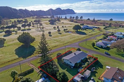 Photo of property in 12 Banks Street, Tolaga Bay, 4077