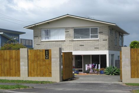 Photo of property in 815 Whangaparaoa Road, Manly, Whangaparaoa, 0930