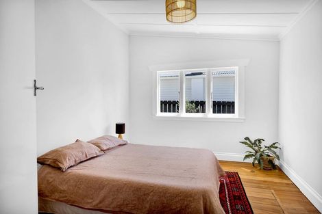 Photo of property in 67 Govett Avenue, Frankleigh Park, New Plymouth, 4310