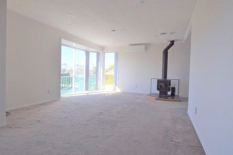 Photo of property in 23 Fitzwater Place, Henderson, Auckland, 0612