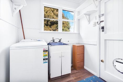 Photo of property in 6 Watts Crescent, Hamilton East, Hamilton, 3216