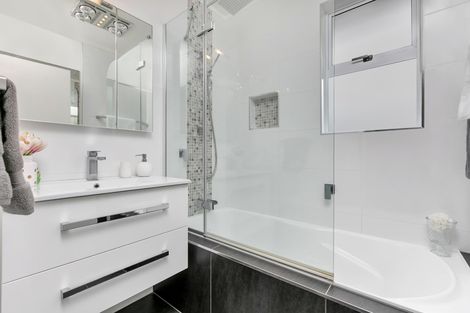 Photo of property in 16 Patts Avenue, Glendene, Auckland, 0602