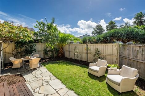 Photo of property in 2/17 Brook Street, Milford, Auckland, 0620
