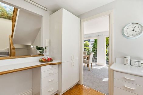 Photo of property in 12b Hobson Street, Thorndon, Wellington, 6011