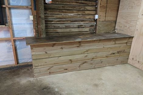 Photo of property in 60 Lavelle Road, Henderson, Auckland, 0612