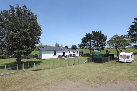 Photo of property in 195 Raumai Road, Bulls, 4894