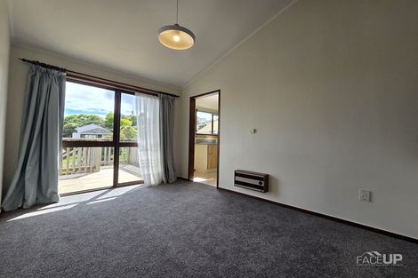 Photo of property in 4 Louise Place, Browns Bay, Auckland, 0630