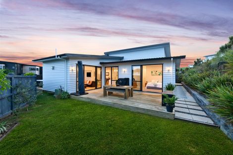 Photo of property in 4 Keel Street, Long Bay, Auckland, 0630