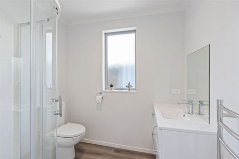 Photo of property in 8 Woodgrove Avenue, North New Brighton, Christchurch, 8083