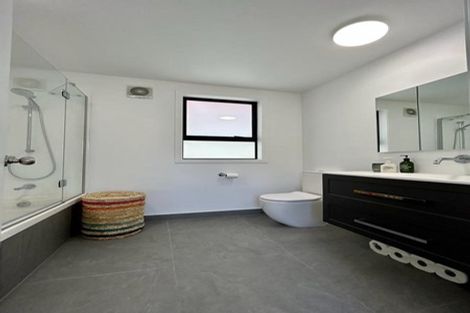 Photo of property in 7 Milton Street, Berhampore, Wellington, 6023