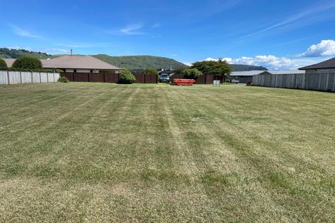 Photo of property in 40 Montgomery Crescent, Kinloch, Taupo, 3377