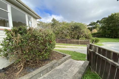 Photo of property in 1/158 Newlands Road, Newlands, Wellington, 6037