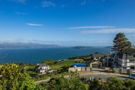 Photo of property in 111 Black Rock Road, Newlands, Wellington, 6037