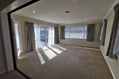 Photo of property in 2/11 Manor Place, Bryndwr, Christchurch, 8053