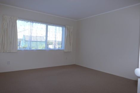 Photo of property in 69 Guildford Drive, Paraparaumu, 5032