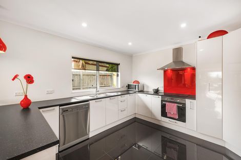 Photo of property in 24 Bundena Place, Clendon Park, Auckland, 2103