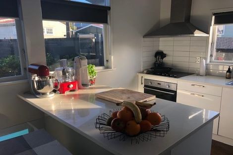 Photo of property in 94 Barrack Road, Mount Wellington, Auckland, 1060