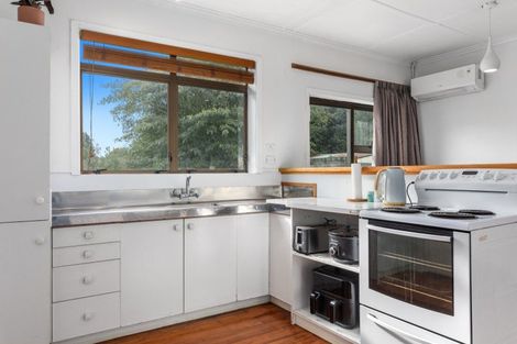 Photo of property in 1 Mckenzie Street, Taneatua, 3123