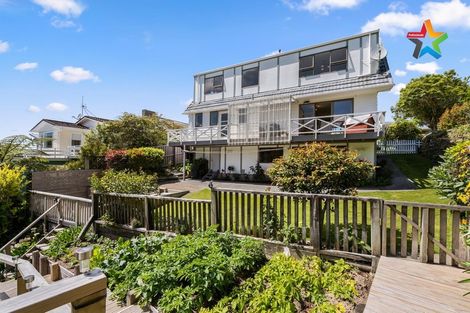 Photo of property in 3a Panorama Grove, Harbour View, Lower Hutt, 5010