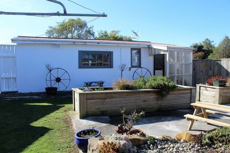Photo of property in 18 Carlson Street, Dannevirke, 4930