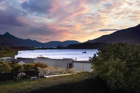 Photo of property in 497 Peninsula Road, Kelvin Heights, Queenstown, 9300