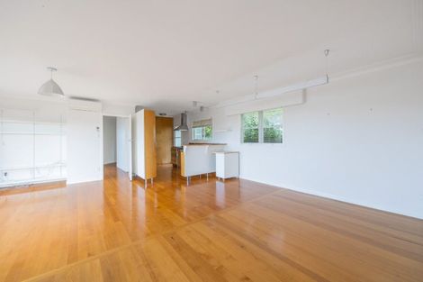 Photo of property in 2/17 Bevyn Street, Castor Bay, Auckland, 0620