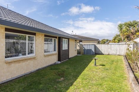 Photo of property in 84 Regent Drive, Paraparaumu Beach, Paraparaumu, 5032